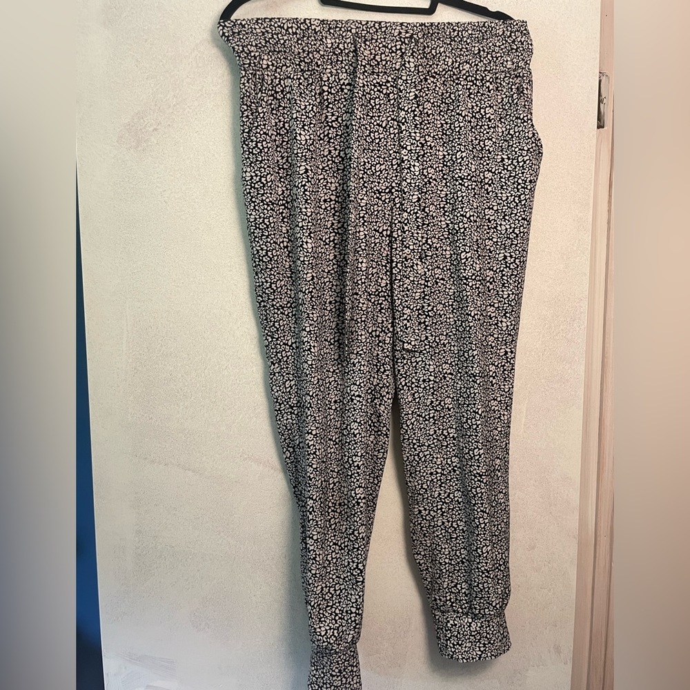 Dressy jogger style pants